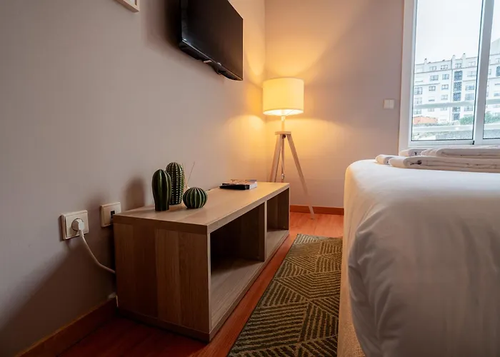 Taupe Perto Do Metro - Cedofeita, Oporto