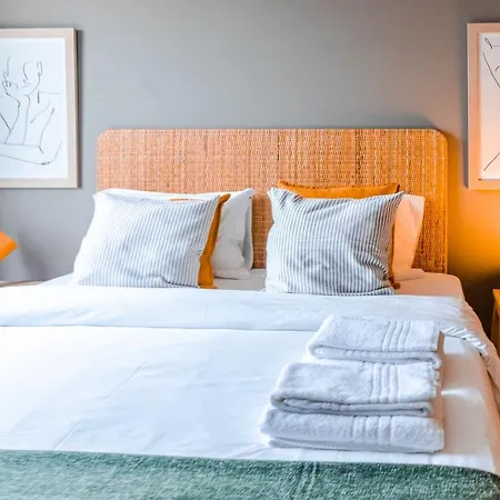 Sunny In The Heart Of Lapa - 5min Walk To Metro! Appartement *