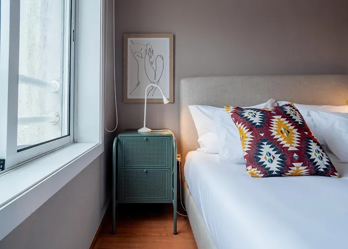 Taupe Perto Do Metro - Cedofeita, * Порту