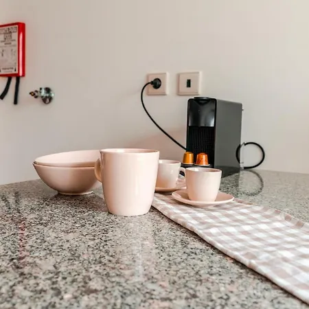 Taupe Studio Perto Do Metro - Cedofeita, Porto Appartamento *